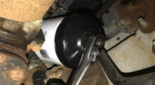 remove-oil-filter-700x384